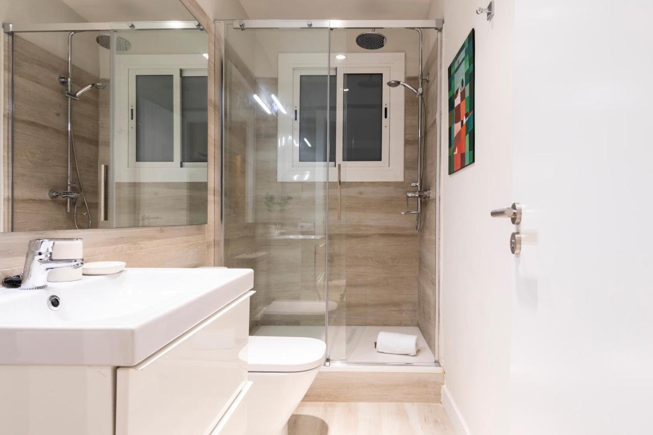 Aspasios Gracia Apartments Барселона Екстериор снимка