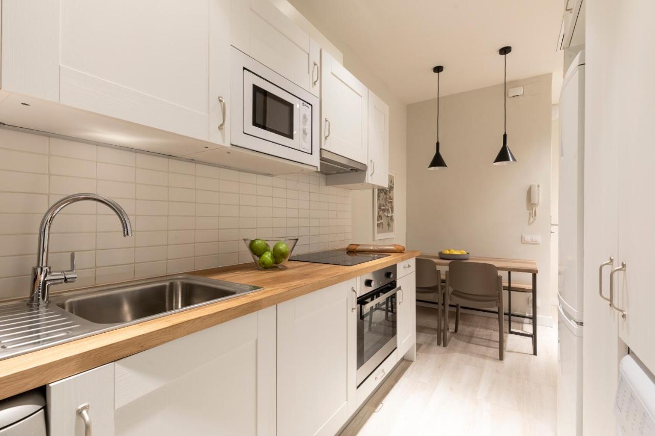 Aspasios Gracia Apartments Барселона Екстериор снимка